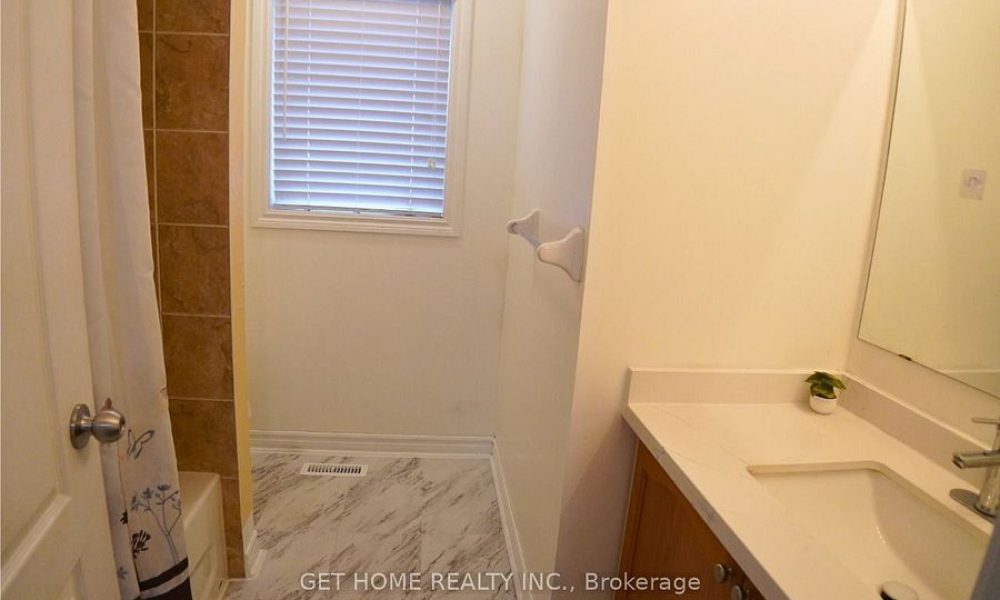 39 Kintyre St, Brampton17